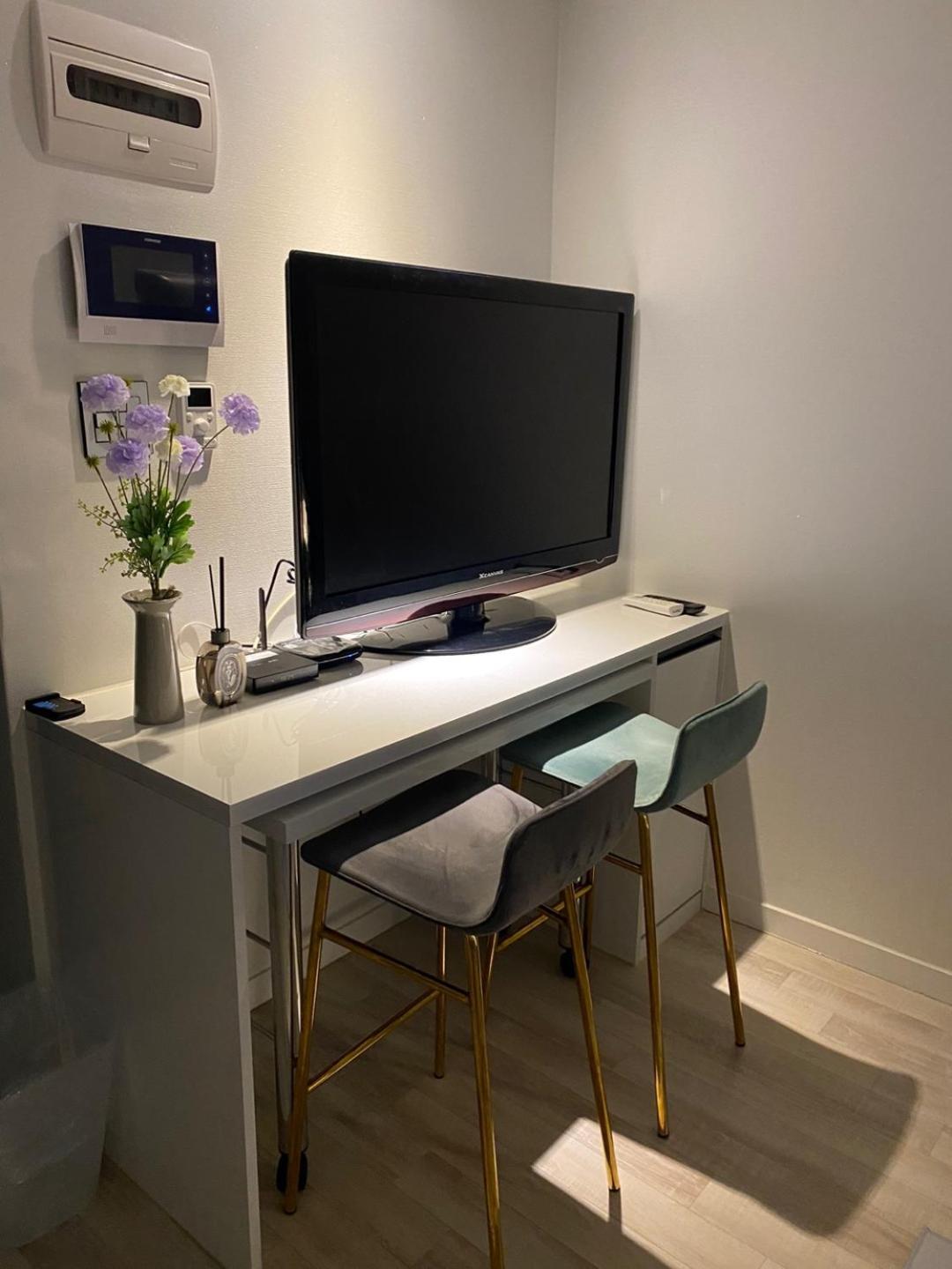 Apartemen Cozy Spacious House *